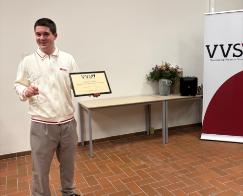 Michiel Theys wint Young Sommelier Award of Excellence 2025